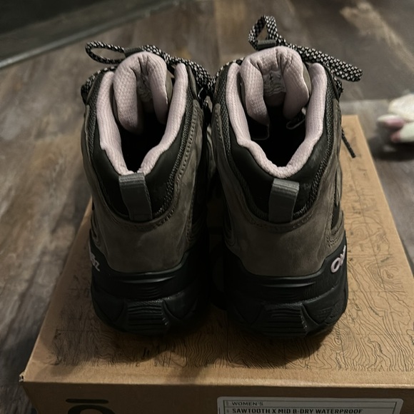 New Women’s Oboz Sawtooth X - Picture 3 of 6